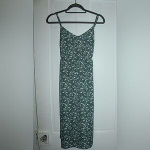 Forever 21 Green leaf patterned sundress with open back